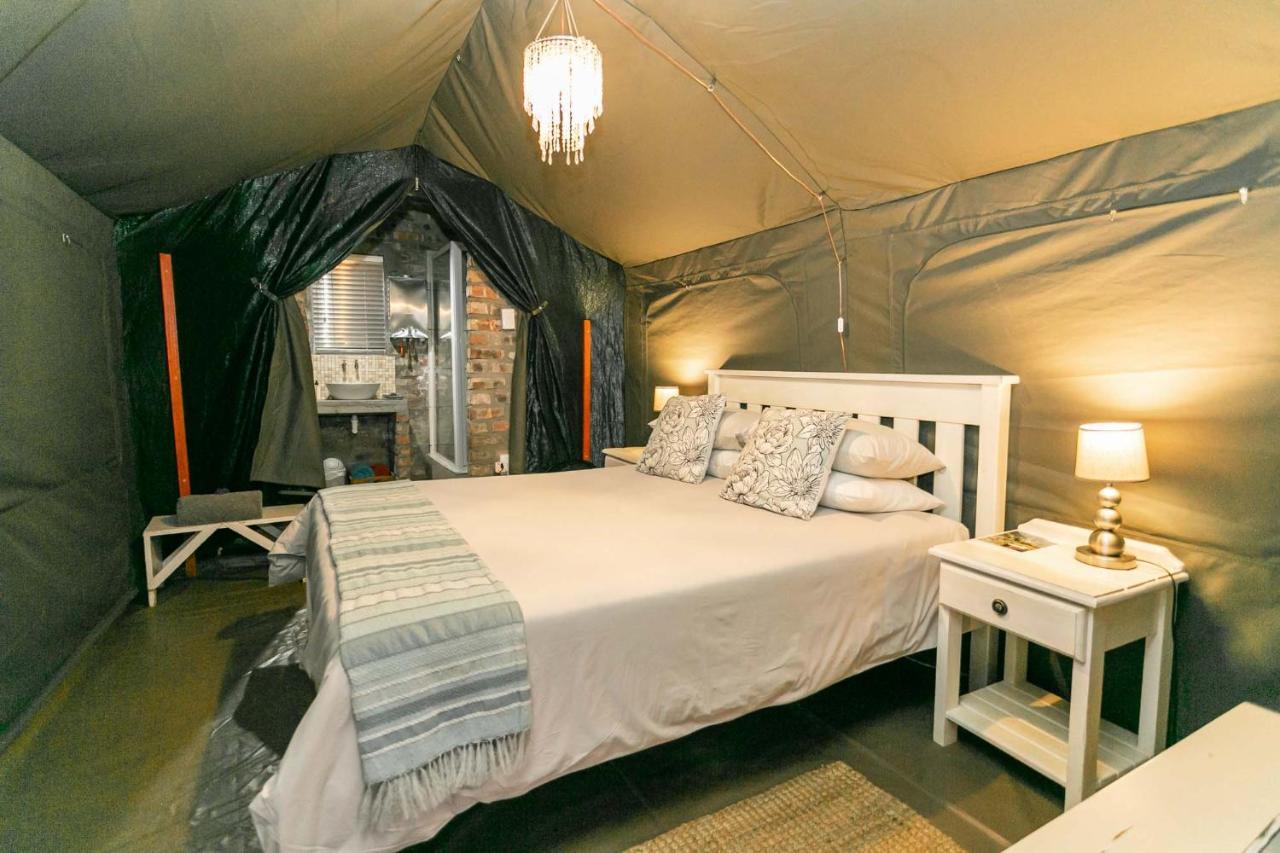 Schoemanshoek Glamping Oudtshoorn Buitenkant foto